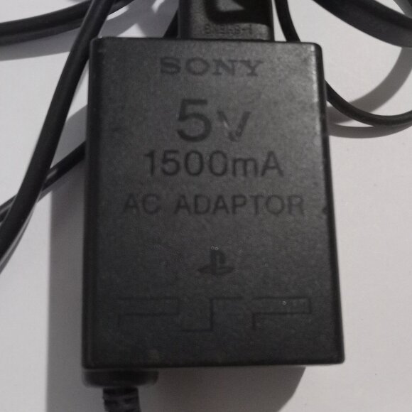 Sony PSP-380 Charger Brick Adapter Supply OEM Sony PSP 1000 2000 3000 - Picture 1 of 3